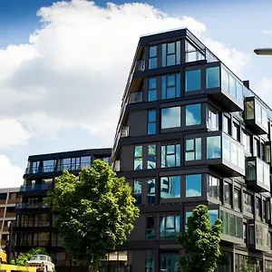 Wilde Berlin, Checkpoint Charlie 4* Berlijn